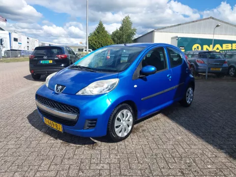 Peugeot 107 1.0-12V XR