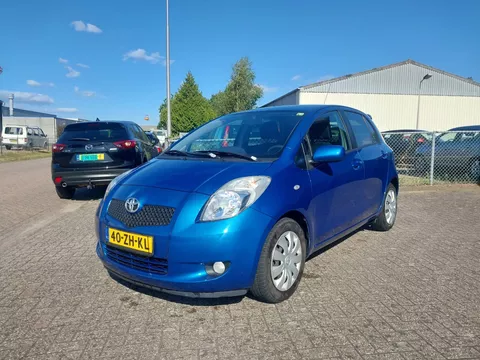 Toyota Yaris 1.3 VVTi Luna !! 30.000 KM + NAP !!