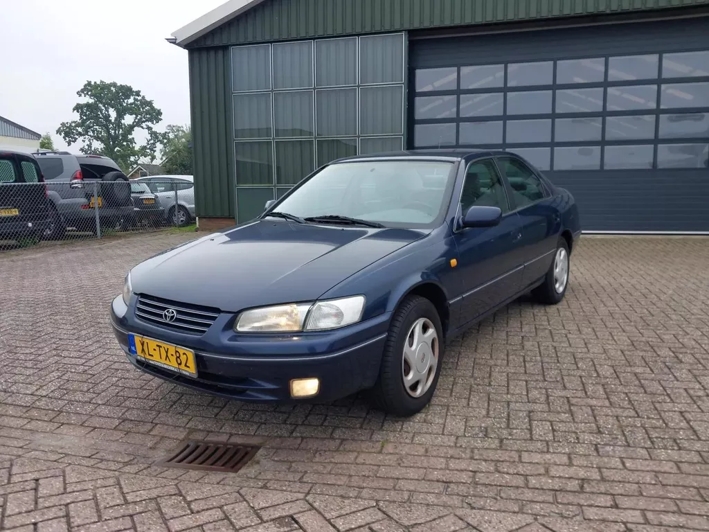 Toyota Camry 2.2i Executive !! YOUNGTIMER + JAAR APK !!